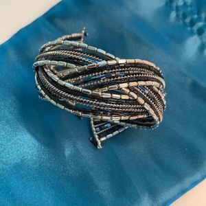 Chunky beaded black blue and silver bracelet